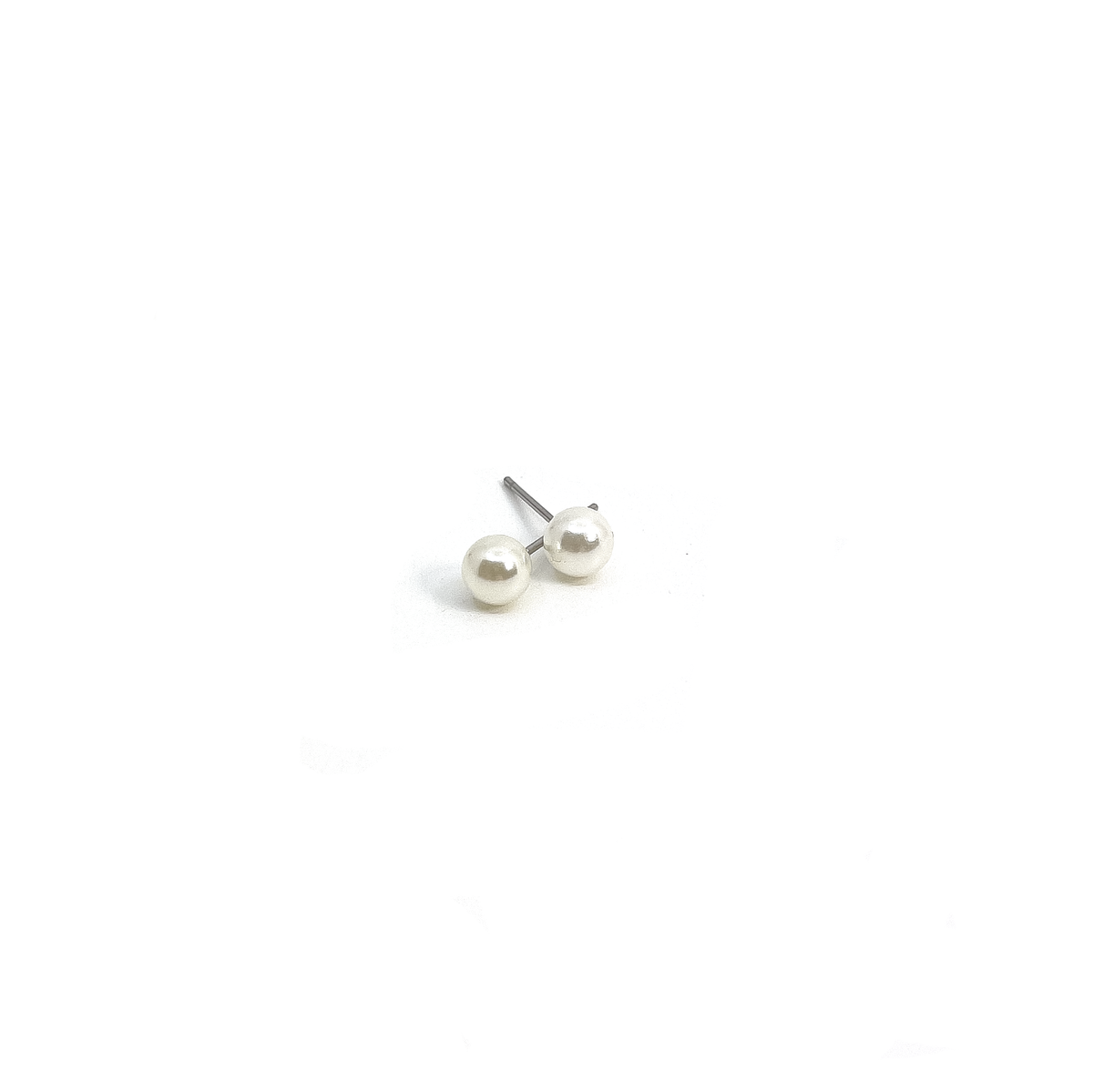 Malou Ear 6 mm White Shell